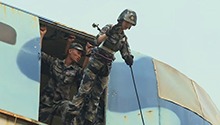 第2期：杨幂高空倒滑泪洒军营