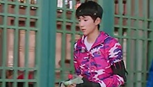 王源被抓成委屈宝宝