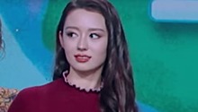 53厘米！吉娜现场量腰围