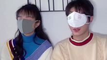 刘泳希李嘉铭蒙眼互指小挑战！