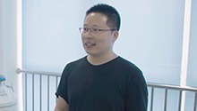 王海瑞助熊猫产子