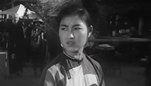 岸边激浪