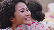端木给妈妈下跪感恩