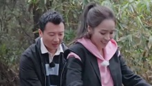 侯佩岑黄柏俊背对背告白超甜