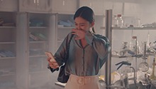 实验室遭人纵火，苏伊被困其中