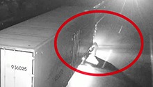 故障车停超车道 不摆放警示标志太危险