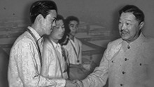 贺龙招揽容国团夺得新中国第一个世界冠军