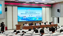 关爱大学生眼健康 全飞秒科普校园行