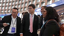 全国首张外国人集成卡在浙江发放