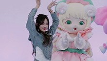 孟佳与玩偶超萌共舞