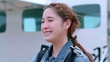 欧阳妮妮被跳伞吓得哭了一路