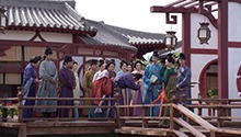 水晶亭外好戏上演 吃瓜一线状况连连