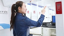 手指口呼应急处置 地铁司机在比划什么？